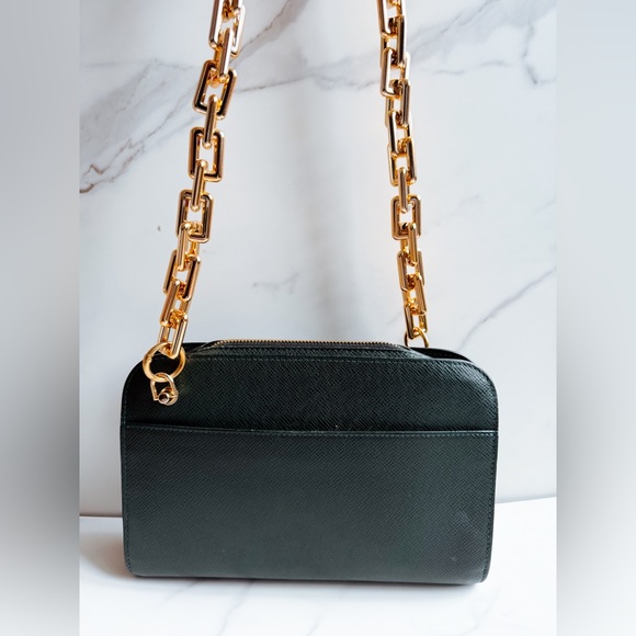 LV Taiga leather clutch crossbody - Picture 9 of 16